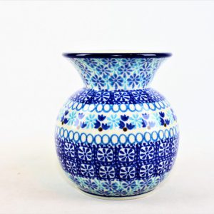 048 Bunzlau vaasje 2186X - 048 (). Bunzlau vaasje 2186X 048 schattig bol vaasje  fijn formaat 2 qlty twee kleine stipjes  aan de binnenkant hals.