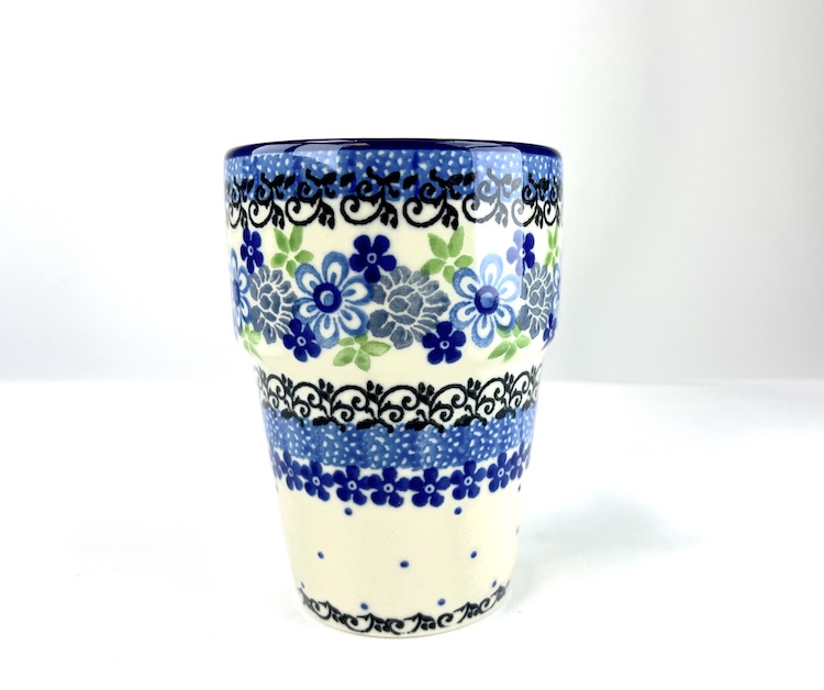 071 Bunzlau Melkbeker 2633X 200 ml - 071 (Bunzlau). 071 Bunzlau Melkbeker 2633X 200 ml  De stapelbeker van vroegere tijden.