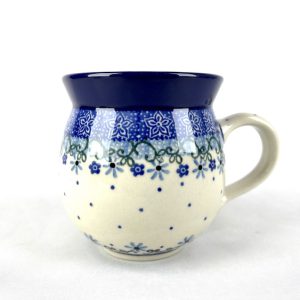 073 Bunzlau Bolle mok 1832X 500 ml - 073 (Bunzlau). 073 Bunzlau Bolle mok 1832X 500 ml 073 73 Heerlijk grote bolle mok voor thee of een cappuccino Ook als soepkom te gebruiken .