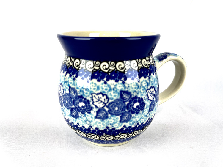 073 Bunzlau Bolle mok U3317 500 ml - 073 (Bunzlau). 073 Bunzlau Bolle mok U3317 500 ml eerste kwaliteit Heerlijk grote bolle mok voor thee of een cappuccino Ook als soepkom te gebruiken .