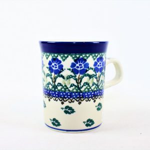 074 Bunzlau Mok recht met klein oor 1071X - 074 (Bunzlau). 074 Bunzlau Mok recht met klein oor 1071X 250 ml 074 Fijne mok voor de koffie