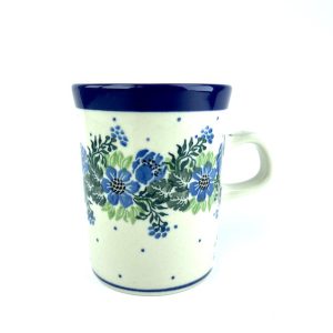 074 Bunzlau Mok recht met klein oor 1534X - 074 (Bunzlau). 074 Bunzlau Mok recht met klein oor 1534X 250 ml Fijne mok voor de koffie