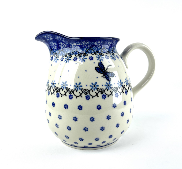 077 Bunzlau Bolle Kan 1944X - 077 (Bunzlau). 077 Bunzlau Bolle Kan 1944X Middelgroot  formaat bolle kan Water/ sap kan staat ook decoratief met een bos bloemen erin inhoud: 1