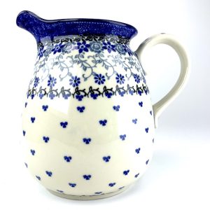 082 Bunzlau Bolle Kan 2158X - 082 (Bunzlau). 082 Bunzlau Bolle Kan 2158X Groot formaat bolle kan Water/ sap kan staat ook decoratief met een bos bloemen erin inhoud: 2 Liter.