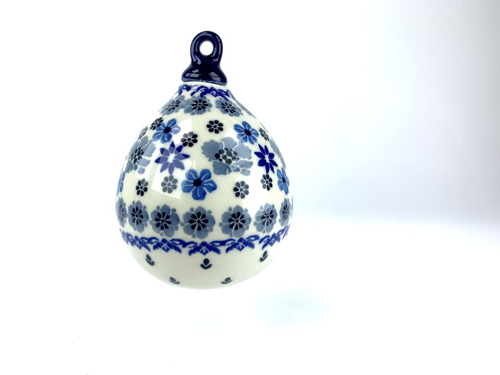 185 Bunzlau Kerstbal Druppel vorm 1985 - 185 (Bunzlau). 185 &nbsp;Bunzlau Kerstbal Druppelvorm 1985 Leuk voor in de boom Kerstdecoratie Fabriek: CA.