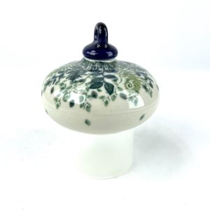 188  Bunzlau Kerstbal rond plat 2206 - 188 (Bunzlau). 188 &nbsp;Bunzlau Kerstbal rond plat 2206 Prachtige kerstballen voor in de boom Kerstdecoratie Fabriek: CA.