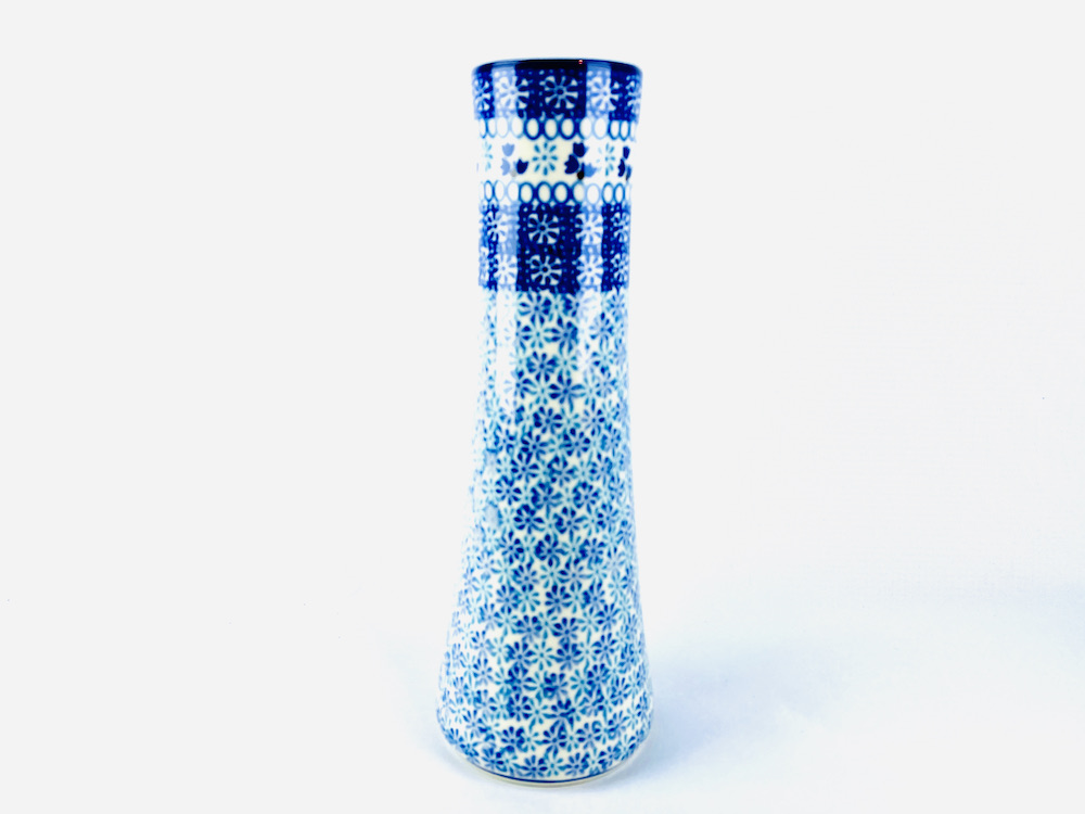 199 Bunzlau smal hoog  vaasje 2186X - 199 (Bunzlau). 199  Bunzlau smal hoog vaasje 2186X Leuk hoog vaasje voor een bosje bloemen.