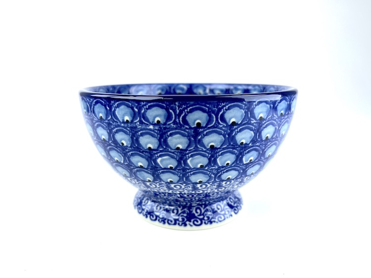 206 Bunzlau Kom op voet 2350X - 206 (Bunzlau). 206 Bunzlau Kom op voet 2350X Ideale kom voor onder andere een muesli ontbijt