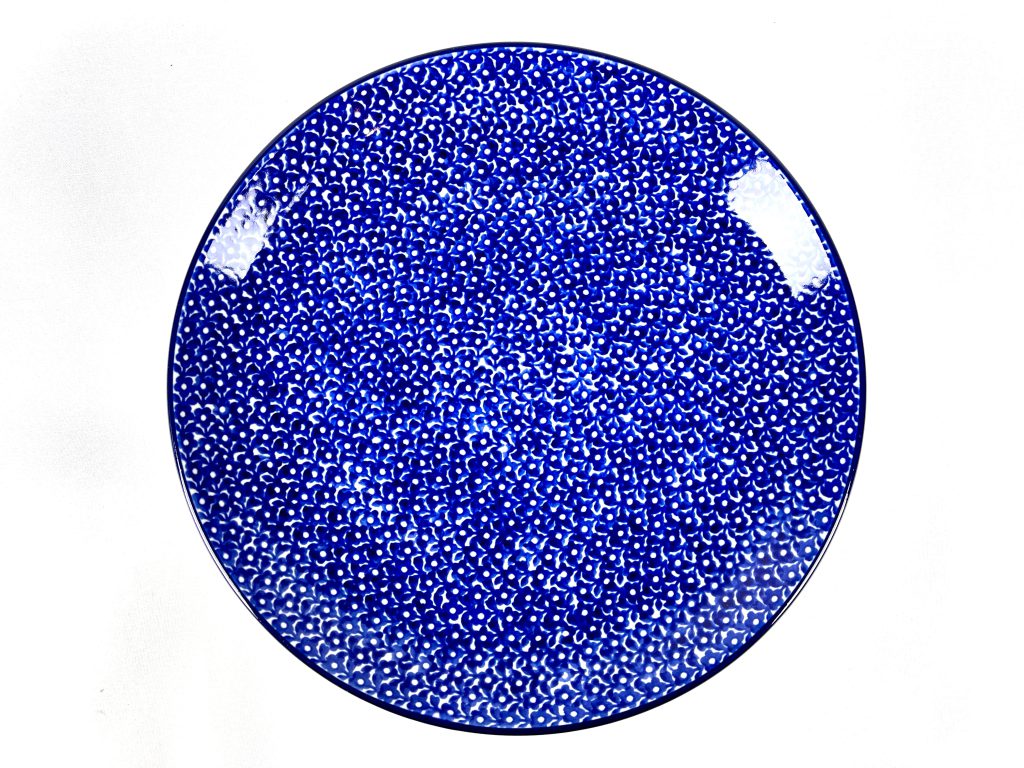 257 Bunzlau Dinerbord 1047X - 257 (Bunzlau). 257 Bunzlau Dinerbord 1047X Ook te gebruiken als lunch of serveerbord Let op de maat! Handgemaakt - duurzaam - origineel Bunzlau servies.