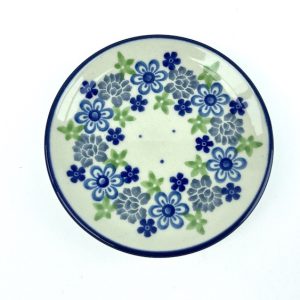 262 Bunzlau Theetipje 2633X - 262 (Bunzlau). 262 Bunzlau Theetipje 2633X Schotel voor het theezakje maar kan ook voor een koekje of ander lekkers.