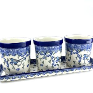 290  Bunzlau planten- cactus - kruidenpotjes op schaal 1935X - 290 (Bunzlau). 290  Bunzlau planten- cactus - kruidenpotjes op schaal 1935X schaal met drie potjes met een gaatje erin Mooie aanwinst voor in de keuken.