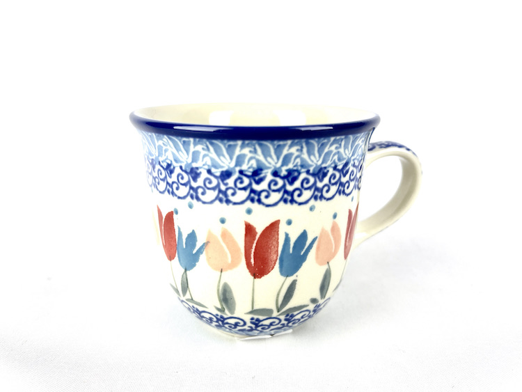 342 Bunzlau Tulp mok 2598X - 342 (Bunzlau). Bunzlau Tulp mok 2598X Fijne kop voor koffie of thee Hoogwaardig van kwaliteit- handgemaakt en hand gedocoreerd.