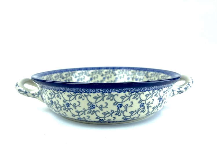 419 Bunzlau Ronde Schaal 1952 XØ 21 cm - 419 (Bunzlau). 419 Bunzlau Ronde Schaal 1952 XØ 21 cm Inhoud; 1 Liter Kleine ronde schaal met de handige greepjes Kleine oven gerechtjes