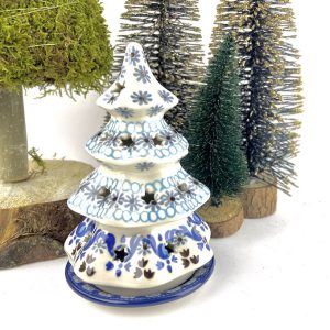 512 Bunzlau Kerstboom 15 cm 1026 - 512 (Bunzlau). 512 Bunzlau Kerstboom 15 cm 1026 Sfeervol waxinelicht In de vorm van een kerstboom.