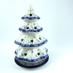 602 Bunzlau Kerstboom middel groot 20 cm 2389 - 602 (Bunzlau). 602 Bunzlau Kerstboom middel groot 20 cm 2389 Sfeervol waxinelicht In de vorm van een kerstboom.