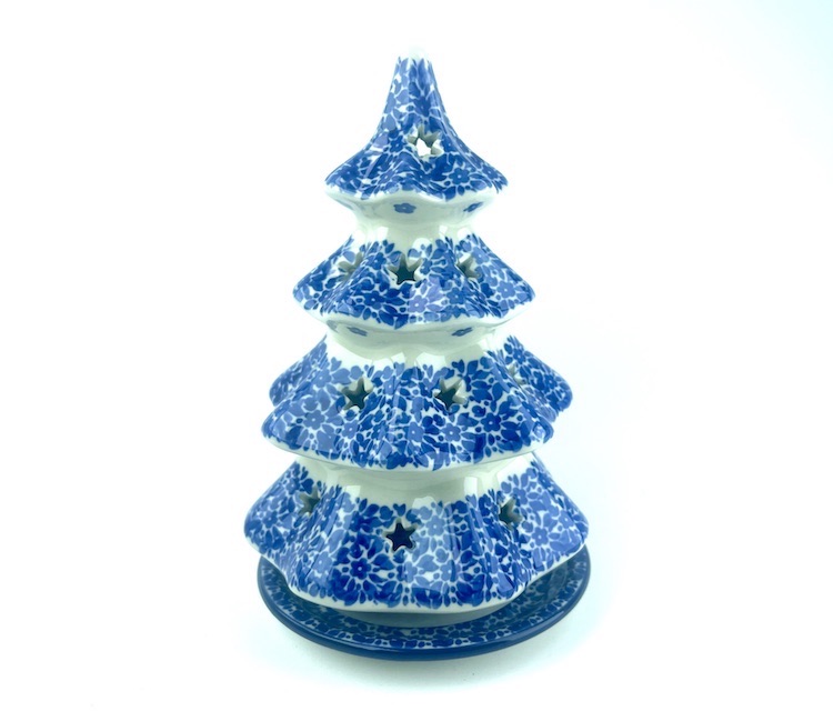 602 Bunzlau Kerstboom middel groot 20 cm 2396 - 602 (Bunzlau). 602 Bunzlau Kerstboom middel groot 20 cm 2396 Sfeervol waxinelicht In de vorm van een kerstboom.