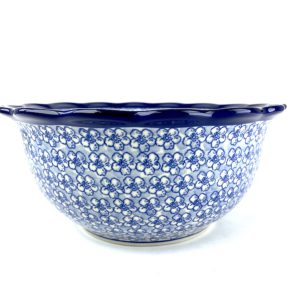 628 Bunzlau Geschulpte Schaal 2176X Ø 24 cm - 628 (Bunzlau). 628 Bunzlau Geschulpte Schaal 2176X Ø 24 cm 628 Mooie ronde schaal met een geschulpte