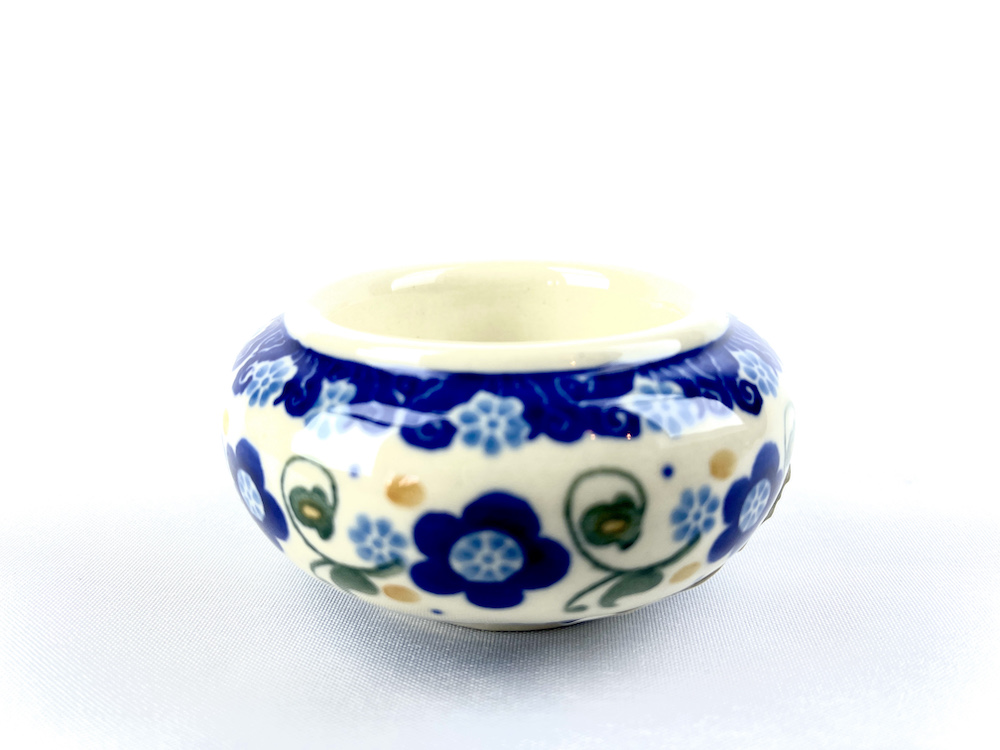 648 Bunzlau Waxinelichthouder 2088X - 648 (Bunzlau). 648 Bunzlau Waxinelichthouder 2088X 648 Met engeltjes rondom Voor nog meer sfeer in huis.