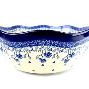 697 Bunzlau Schaal XX2 Ø29 cm - 697 (Bunzlau). 697 Bunzlau Schaal XX2  Ø29 cm  Schaal met mooie golfrand Ideale schaal voor bv een grote (maaltijd) salade ook mooi als fruitschaal.