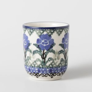 736 Bunzlau Mok zonder oor 1071X 60 ml - 736 (Bunzlau). 736 Bunzlau Mok zonder oor 1071X 60 ml Tumbler Deze tumbler mok kan gebruikt worden als koffiemokje  of (lepel) vaasje.