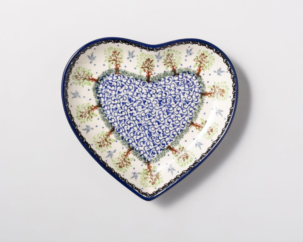 959 Bunzlau  Serveerschaal  1744X - 959 (Bunzlau). 959  Bunzlau ovale Serveerschaal 1744X eerste qlty Ø 18/17 cm Hartvormige schaal om koekjes