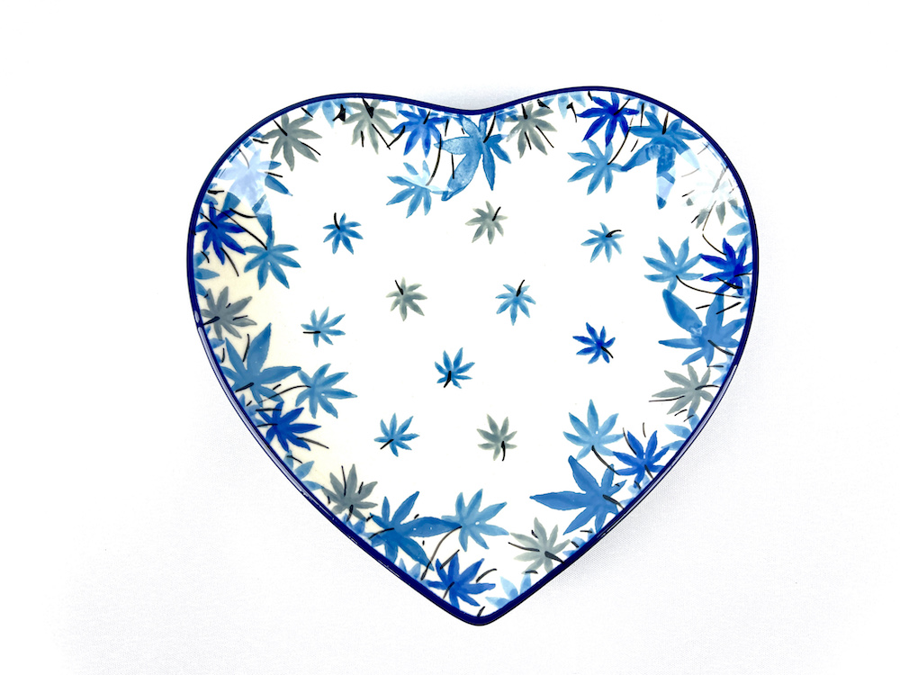 959 Bunzlau  Serveerschaal  2563X - 959 (Bunzlau). 959  Bunzlau ovale Serveerschaal 2563X eerste qlty Ø 18/17 cm Hartvormige schaal om koekjes