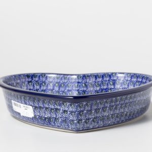 A49 Bunzlau Serveerschaal 163X Anemone - A49 (Bunzlau). A49 Bunzlau Serveerschaal 163X Anemone Mooie hartvormige schaal 20 X 20 cm Kan ook in de oven&nbsp;.