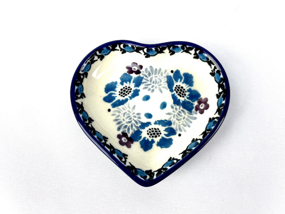 B64 Bunzlau Theetipje 2565X - B64 (Bunzlau). B64 Bunzlau Theetipje 2565X Hartvormig.