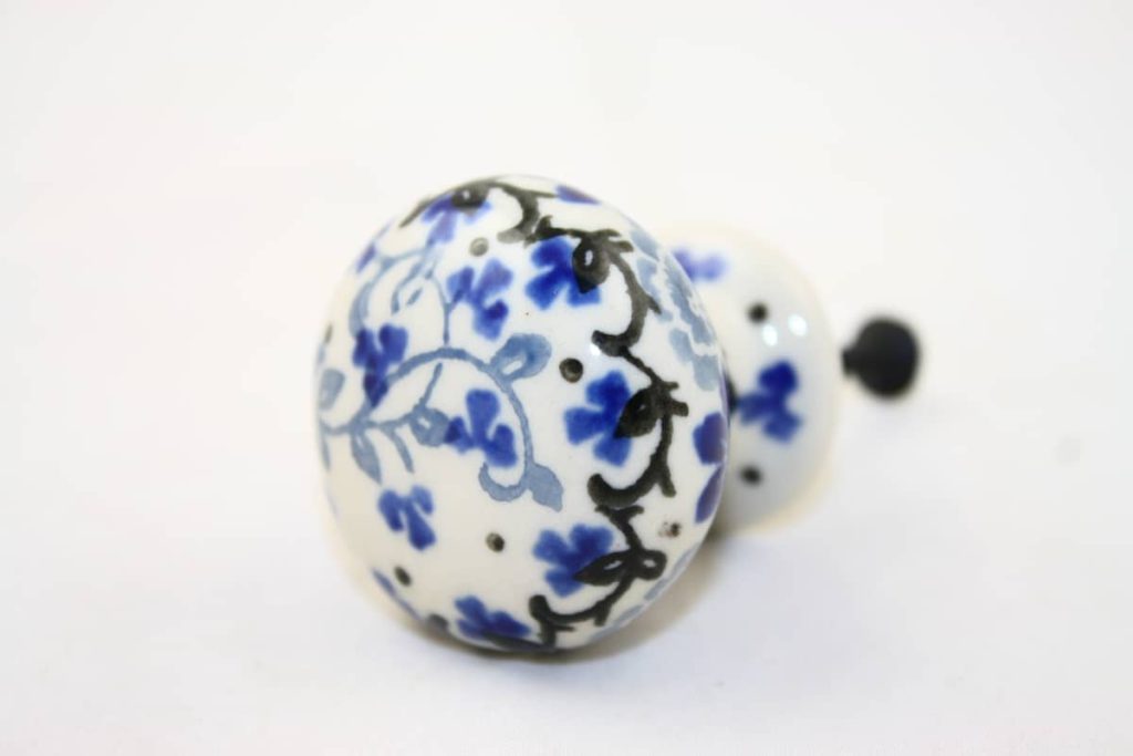 Bunzlau Kastknop Belle Fleur 1829X - 441 (Bunzlau). Bunzlau kastknop Belle Fleur 1829X 441 Leuk als haakje&nbsp; of meerdere knopjes om een kastje mee op te pimpen.