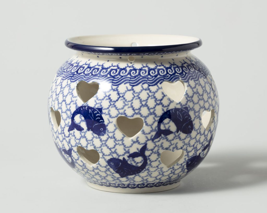 Bunzlau Lampion 2536X - D45 (Bunzlau). Bunzlau Lampion 2536X D45 Sfeervol waxinelicht voor de lange zomer avonden met 2 gaatjes Kan opgehangen worden De laatste.