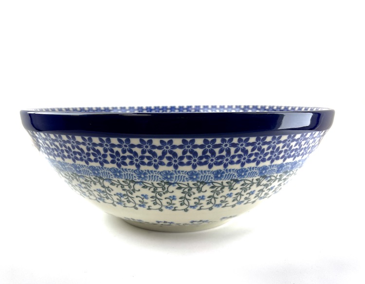 Bunzlau Nest Schaal 1821X Ø 33 cm - 154 (Bunzlau). Bunzlau Nest Schaal 1821X Ø 33 cm 154 Grootste maat nestschaal Ideale schaal voor bv een grote (maaltijd) salade mooi als fruitschaal of voor mega veel oliebollen .