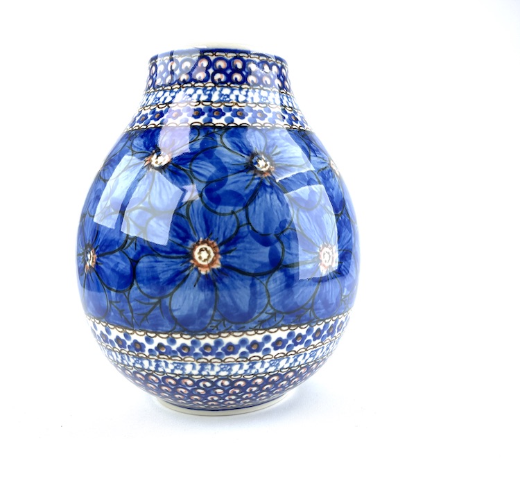 Bunzlau kleine vaas Unikat U408 - F15 (Bunzlau). Bunzlau kleine vaas&nbsp;Unikat U408 2e Qlty: paar kleine putjes Prachtige zeer middel grote bloemenvaas diameter hals 8 cm.