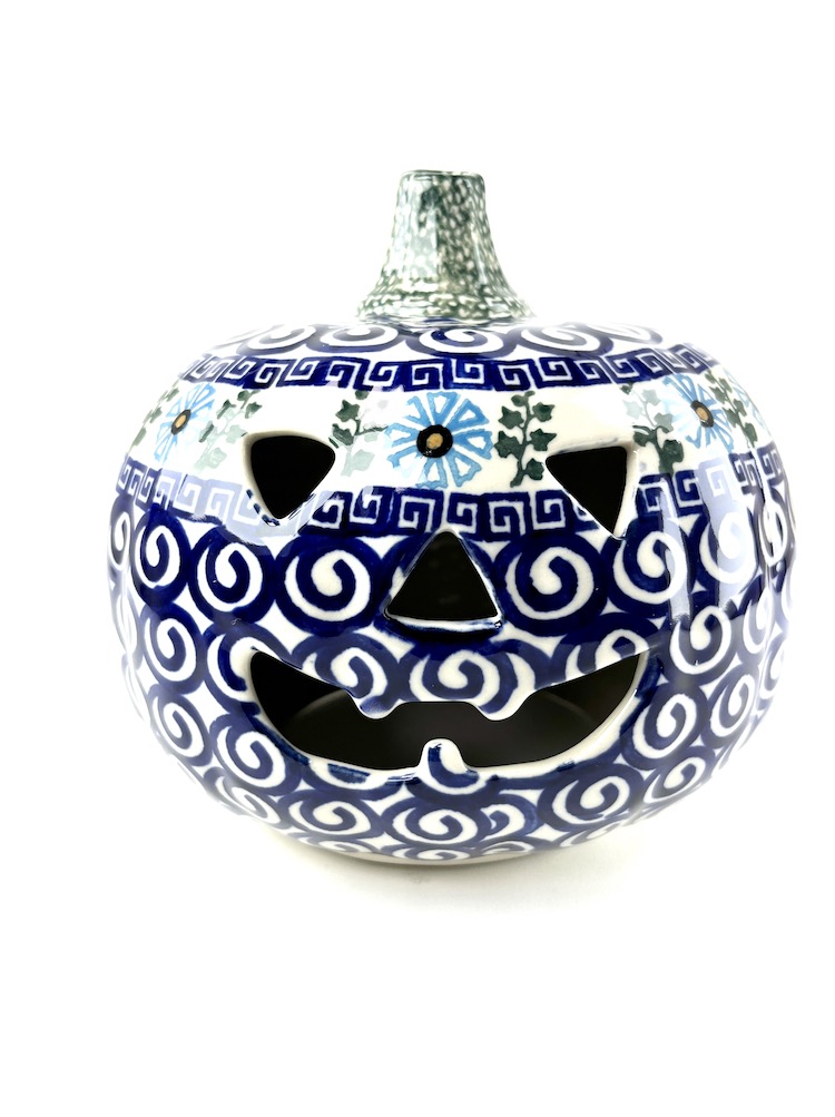 Bunzlau pompoen UXXX4 Unikat - pom 5 (Bunzlau). Bunzlau pompoen UXXX4 Unikat Waxinelicht Niet alleen leuk voor Halloween Mooi als sfeermaker in en om huis.