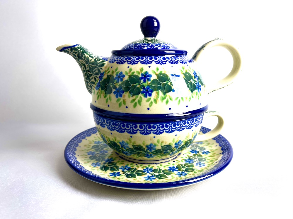 C01 Bunzlau Tea for One 1898X - C01 (Bunzlau). C01 Bunzlau Tea for One 1898X Geschikt voor twee koppen thee