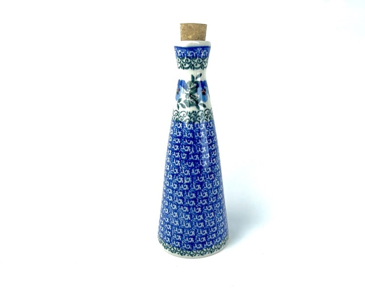 Bunzlau Olieflesje 2273 B83 - B83 (Bunzlau). Bunzlau Olieflesje 2273 B83 Staat zo mooi op tafel.