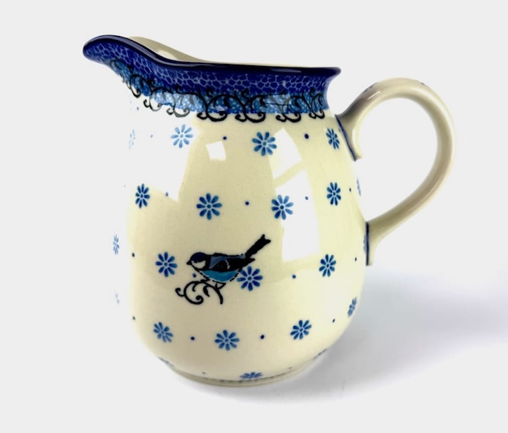 077 Bunzlau Bolle Kan 1997X - 077 (Bunzlau). 077 Bunzlau Bolle Kan 1997X Middelgroot  formaat bolle kan Water/ sap kan staat ook decoratief met een bos bloemen erin inhoud: 1