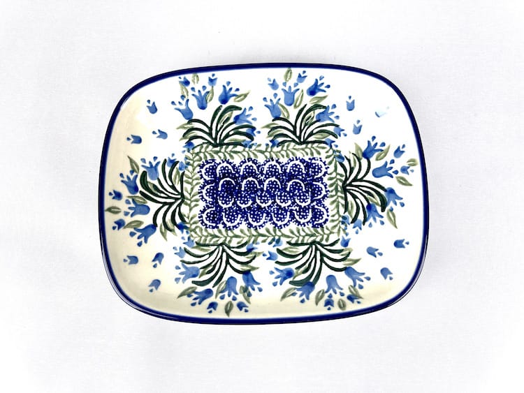 160 Bunzlau Rechthoekige schaal 1432X - 160 (Bunzlau). 160 Bunzlau Rechthoekige schaal 1432X rechthoekig seveerschaaltje voor koekjes of ander lekkers.