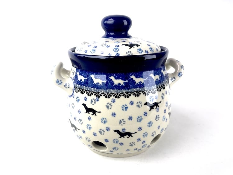 179 Bunzlau knoflook / Uienpot 2151X - 179 (Bunzlau). 179 Bunzlau knoflook / Uienpot 2151X Kleiner model voor knoflookbollen of sjalotjes.
