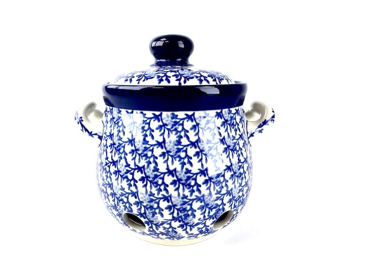 179 Bunzlau knoflook / Uienpot 3200X - 179 (Bunzlau). 179 Bunzlau knoflook / Uienpot 3200X Kleiner model voor knoflookbollen of sjalotjes.