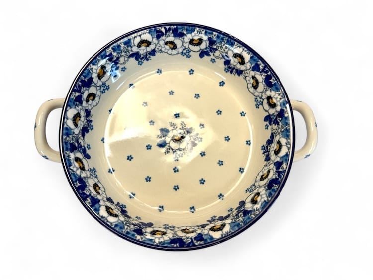 419 Bunzlau Ronde Schaal 2222X Ø 21 cm - 419 (Bunzlau). 419 Bunzlau Ronde Schaal 2222X&nbsp;Ø 21 cm Inhoud; 1 Liter Kleine ronde schaal met open handvaten