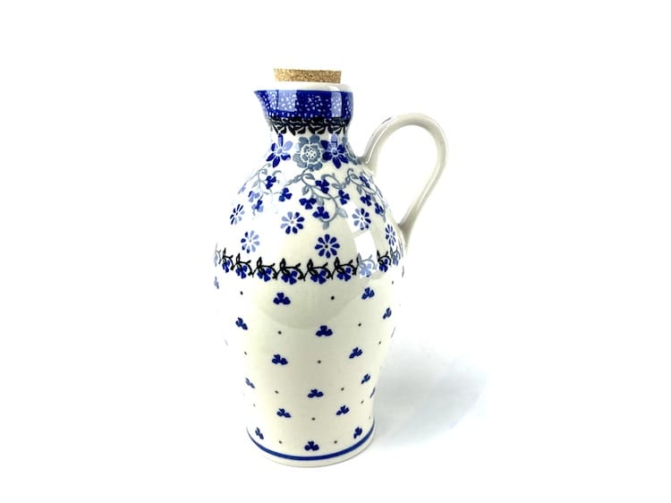 B85 Bunzlau Olieflesje 1829 - B85 (Bunzlau). B85 Bunzlau Olieflesje 1829 Leuk oliekruikje Handig voor de olie / vinaigrette Staat zo mooi op tafel.