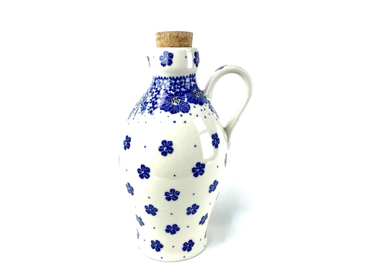 B85 Bunzlau Olieflesje 1975 - B85 (Bunzlau). Bunzlau Olieflesje 1975 Leuk oliekruikje Handig voor de olie / vinaigrette Staat zo mooi op tafel.