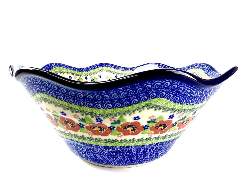 Bunzlau Ronde Schaal met golvende rand 3219X - 693 (Bunzlau). Bunzlau Ronde Schaal met golvende rand 3219X 1e qlty Mooie diepe schaal&nbsp; Voor van alles te gebruiken Van salade schaal tot aan de oliebollen&nbsp;.