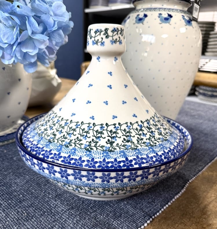 Bunzlau Tajine 1821X - D94 (Bunzlau). Bunzlau Tajine 1821X D94 En fantastische mooie stoofpot voor de heerlijkste gerechten.